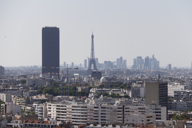 パリ、モンパルナスタワー50周年、「エコ」な次世代の多目的ビルに改築 