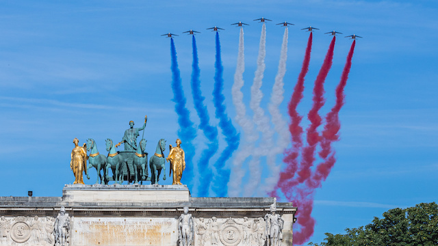 フランス、パリ祭軍事パレードに今年はウクライナ軍招待も