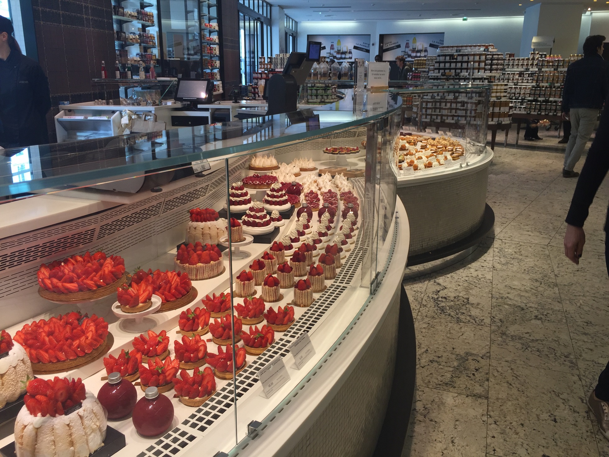 パリ百貨店ボン・マルシェの食品館、グランド・エピスリーでお買い物 FRANCE 365：最新のフランス旅行情報・現地情報