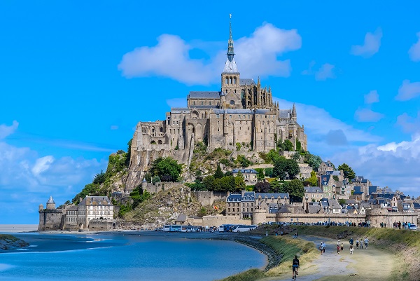 モン サン ミッシェルが建築された不思議な理由と見どころをご紹介 France 365 最新のフランス旅行情報 現地情報