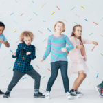 踊る子供たち