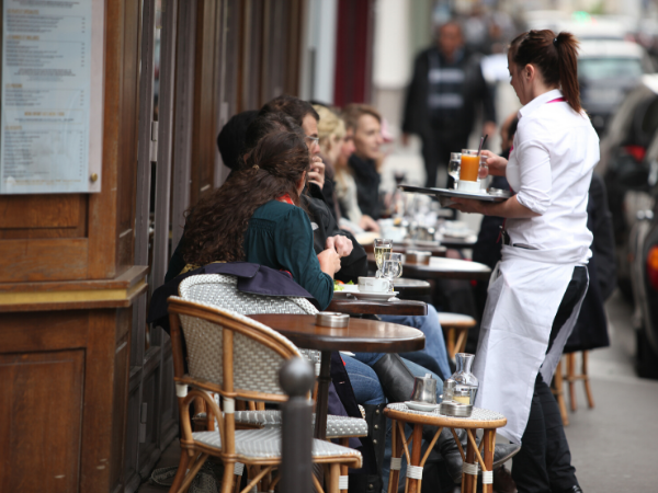 フランス　ロックダウン解除第二弾　カフェ、レストラン再開