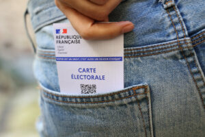 フランス大統領選挙 第１回投票　SNSで若者への啓発も、５人に２人が棄権