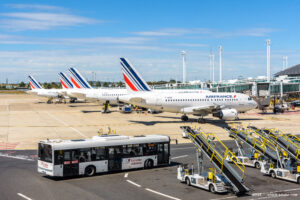 フランス　定期航空便パリ〜ナントなど短距離路線「廃止令」本当にCO2削減になるのか