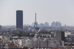 パリ、モンパルナスタワー50周年、「エコ」な次世代の多目的ビルに改築へ　