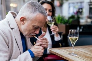フランス ７月１日よりビーチや公園での喫煙禁止に　明日31日は「世界禁煙デー」