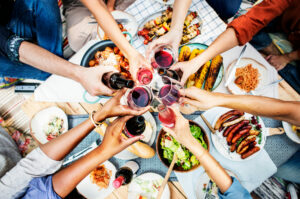 夏のフランス流バーベキューの楽しみ方!人気の食材と付け合せ料理もご紹介