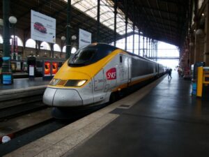 【2025年最新】フランスをお得に楽しむおすすめ学割制度5選