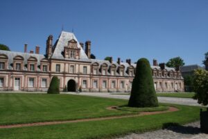 パリから日帰り旅行 | フォンテーヌブローへのアクセスガイド