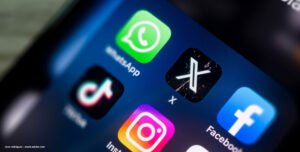 フランス　15歳未満のSNS禁止へ　国民議会で可決　世界で２番目