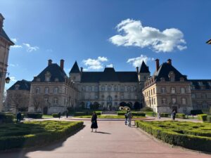 パリ散策の穴場！個性的な建築と緑のオアシス・パリ国際大学都市