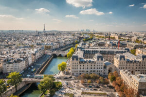 フランス最低賃金、６月緊急引き上げへ　失業率増でも「危機的ではない」