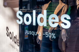 フランスの「Soldes（ソルド）」とは？開催時期やルール、歴史をわかりやすく解説